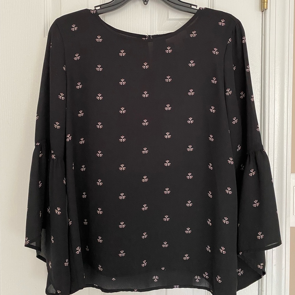 Women’s long sleeve blouse with wide sleeve, size MP